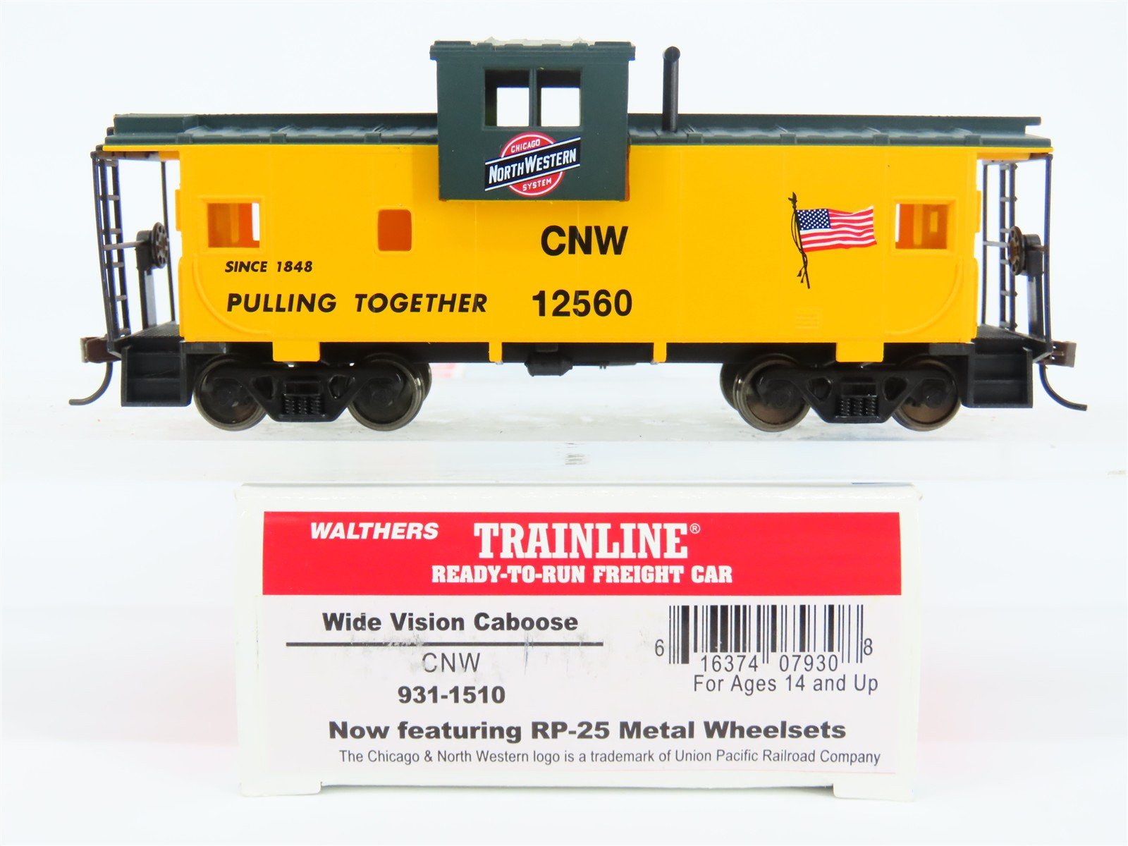 HO Scale Walthers Trainline 931-1510 CNW Chicago North Western Caboose #12560