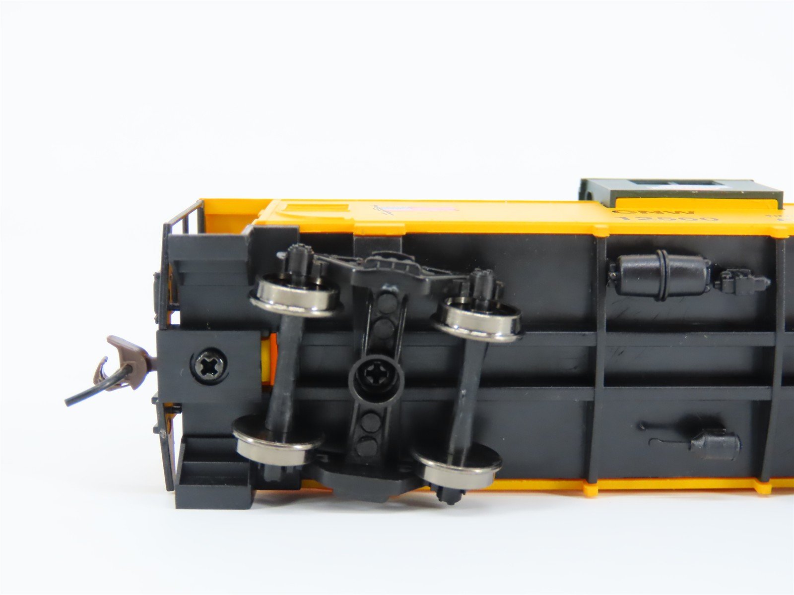 HO Scale Walthers Trainline 931-1510 CNW Chicago North Western Caboose #12560