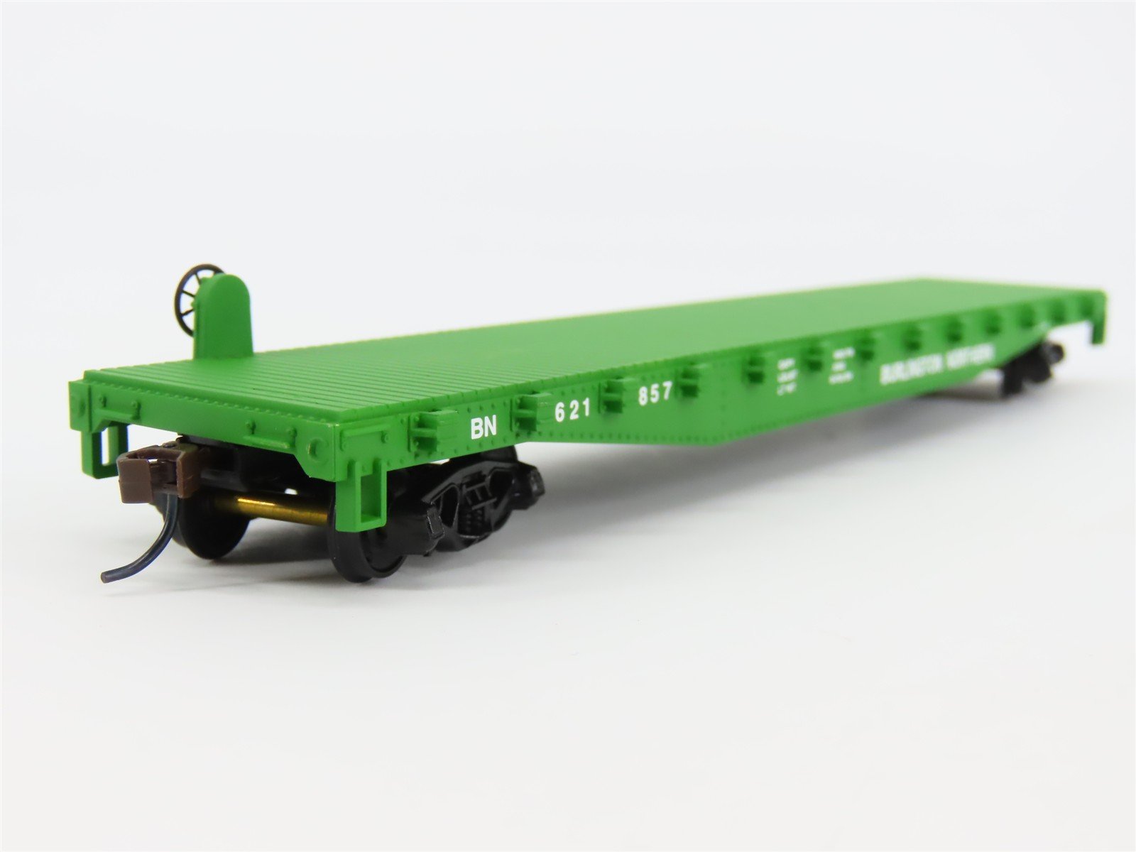 HO Scale Walthers Trainline 931-601 BN Burlington Northern 50' Flat Car #621857