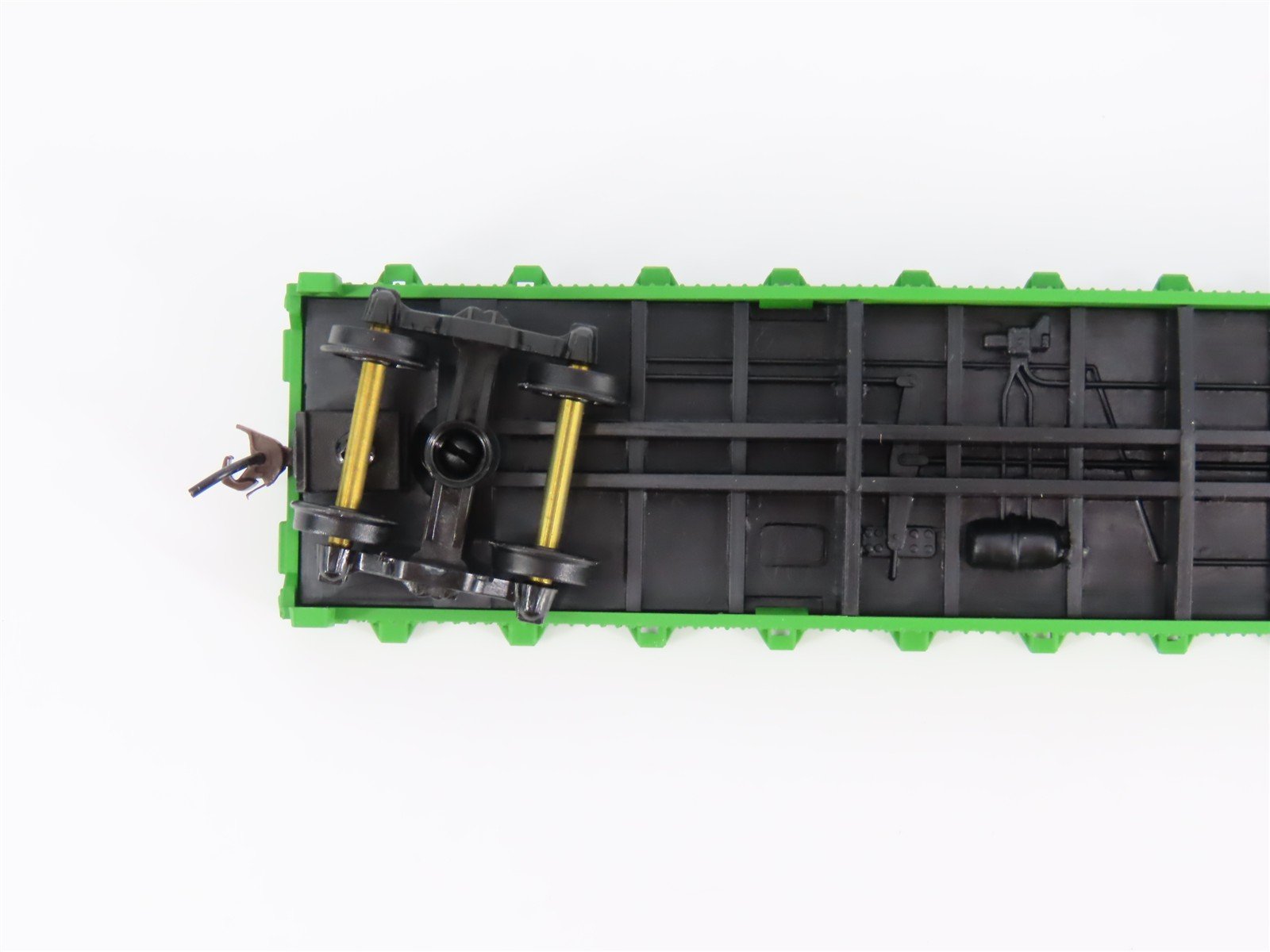 HO Scale Walthers Trainline 931-601 BN Burlington Northern 50' Flat Car #621857