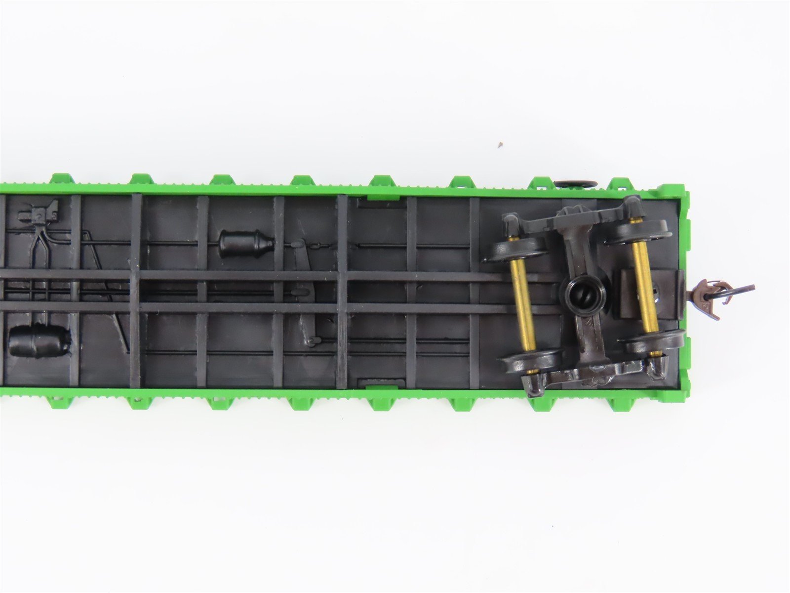 HO Scale Walthers Trainline 931-601 BN Burlington Northern 50' Flat Car #621857