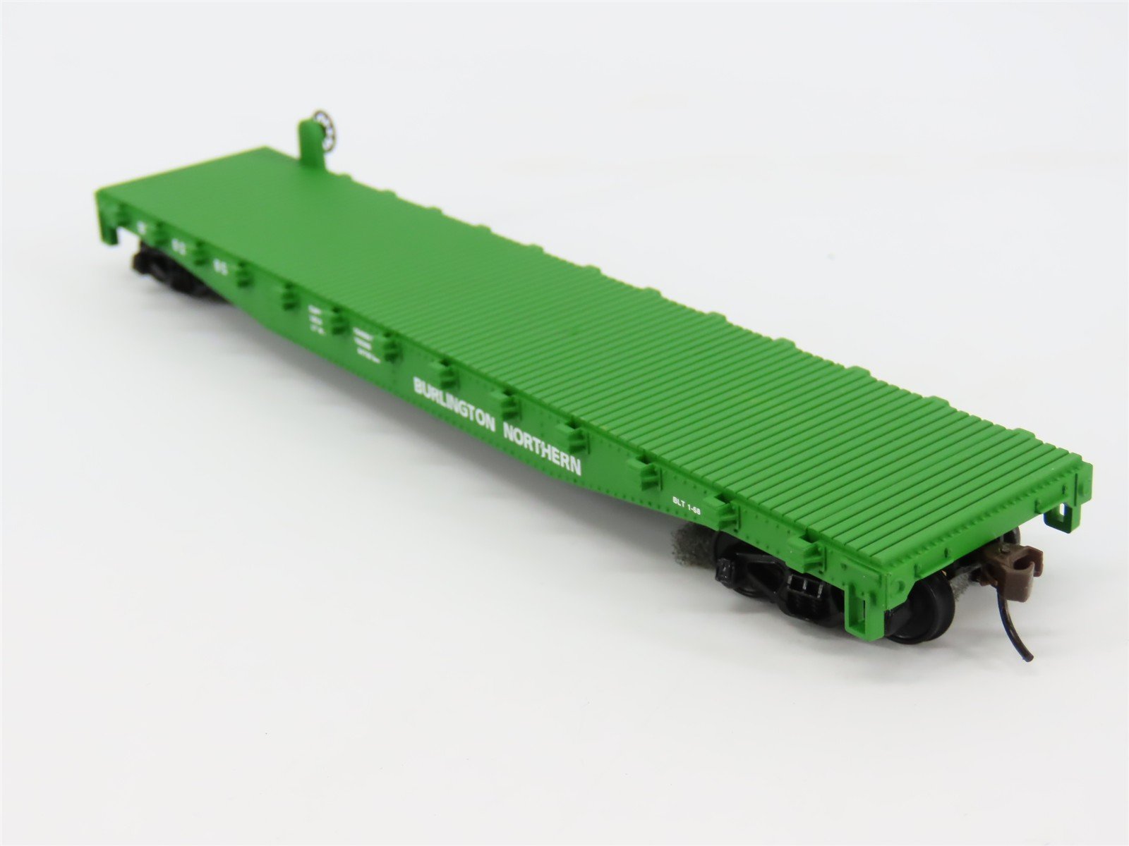 HO Scale Walthers Trainline 931-601 BN Burlington Northern 50' Flat Car #621857