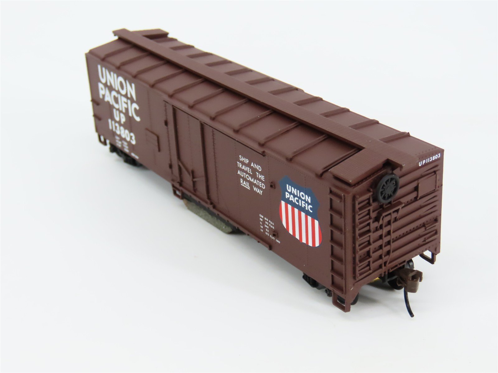 HO Scale Walthers Trainline 931-751 UP Union Pacific Track Cleaning Car #113803
