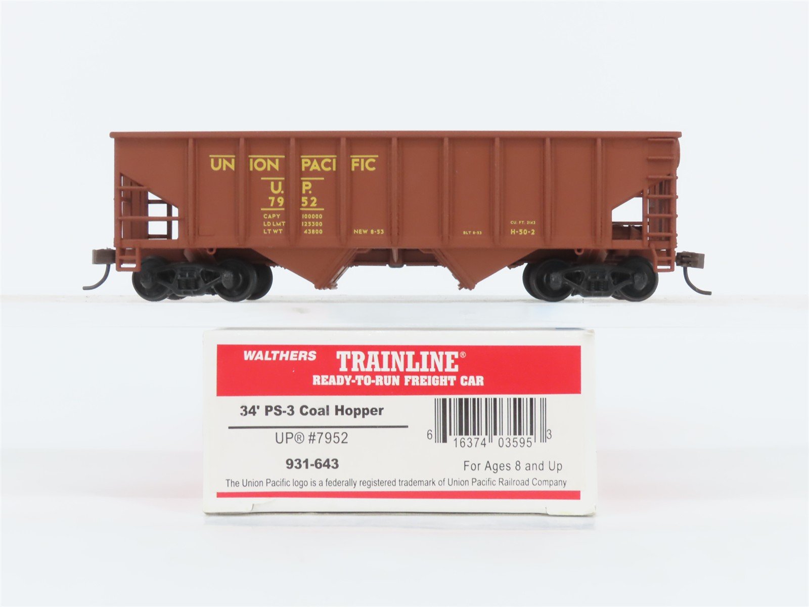 HO Scale Walthers Trainline 931-643 UP Union Pacific Railroad 2-Bay Hopper #7952