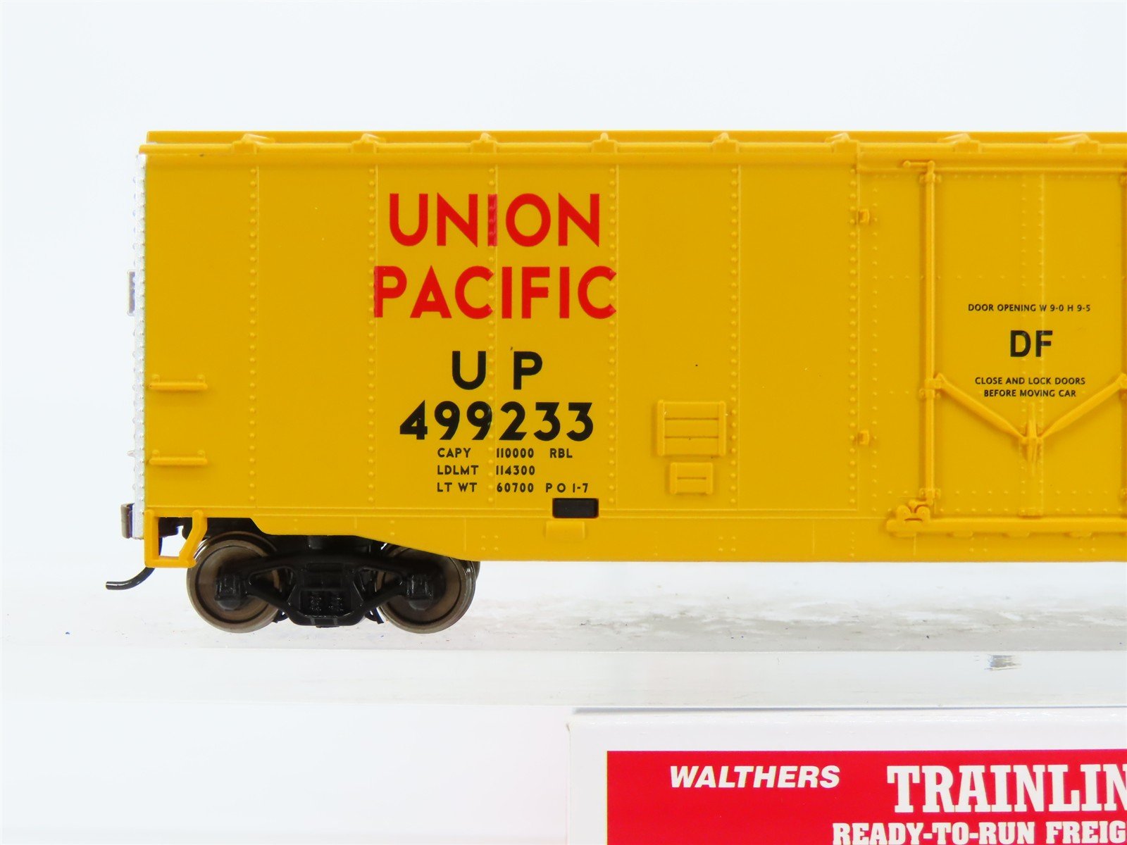 HO Scale Walthers Trainline 931-1672 UP Union Pacific 50' Box Car #499233