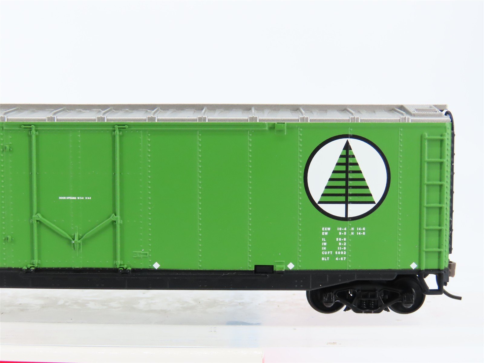 HO Scale Walthers Trainline 931-673 CP Canadian Pacific 50' Box Car #81046