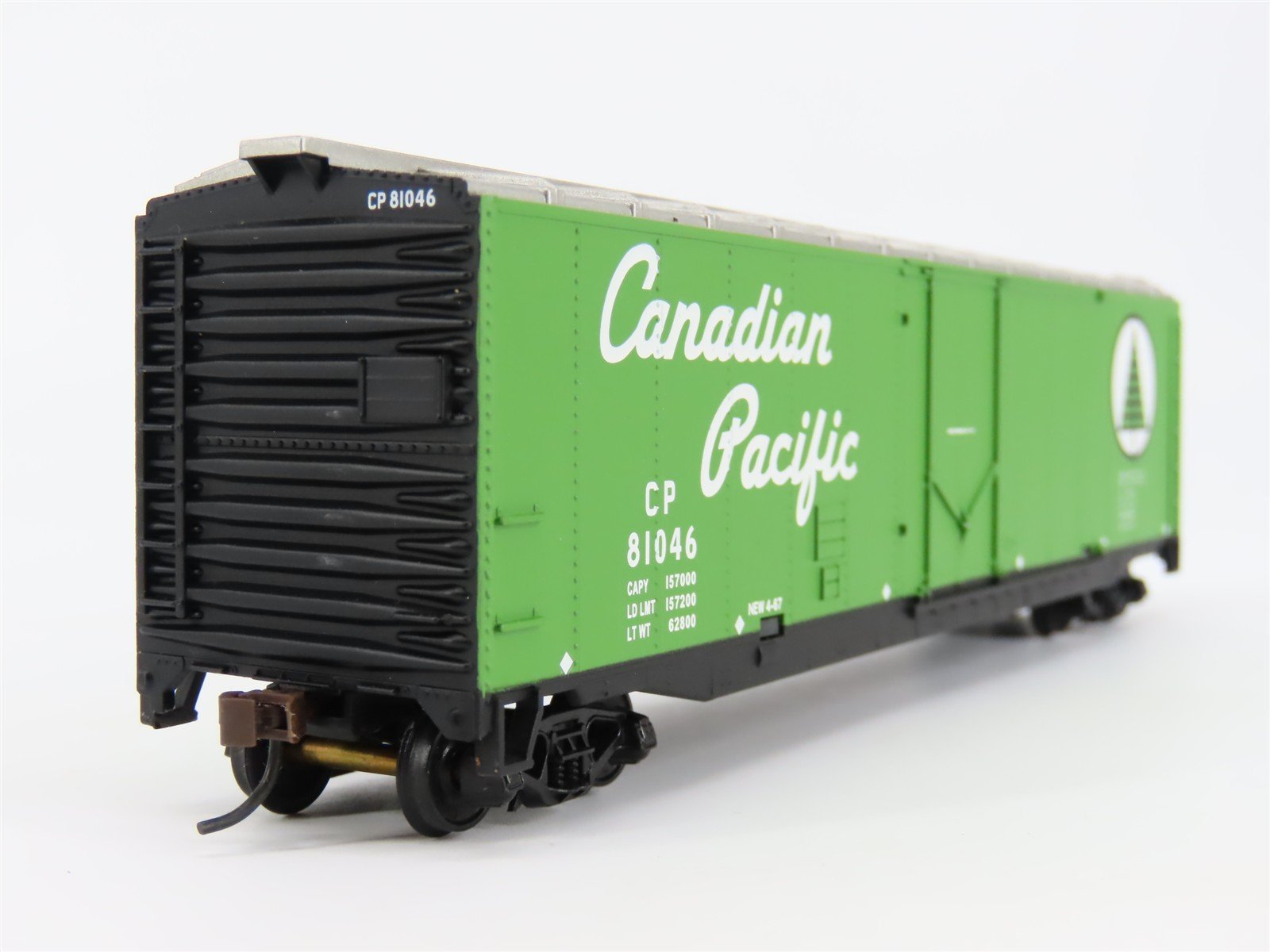 HO Scale Walthers Trainline 931-673 CP Canadian Pacific 50' Box Car #81046