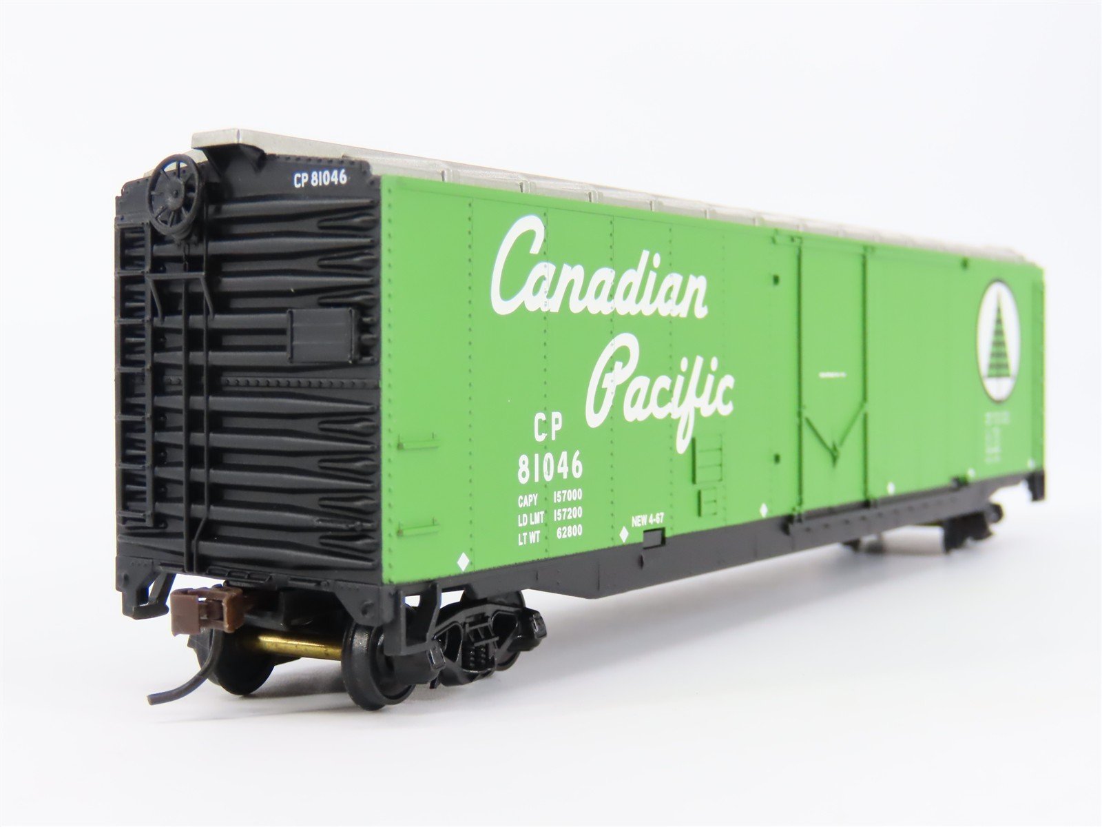 HO Scale Walthers Trainline 931-673 CP Canadian Pacific 50' Box Car #81046