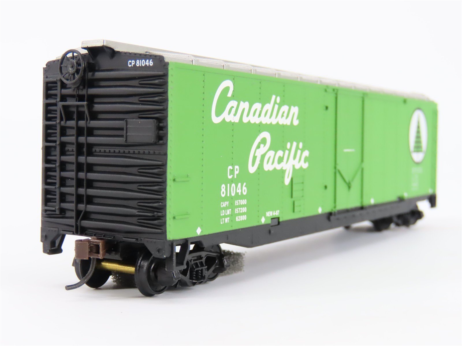 HO Scale Walthers Trainline 931-673 CP Canadian Pacific 50' Box Car #81046