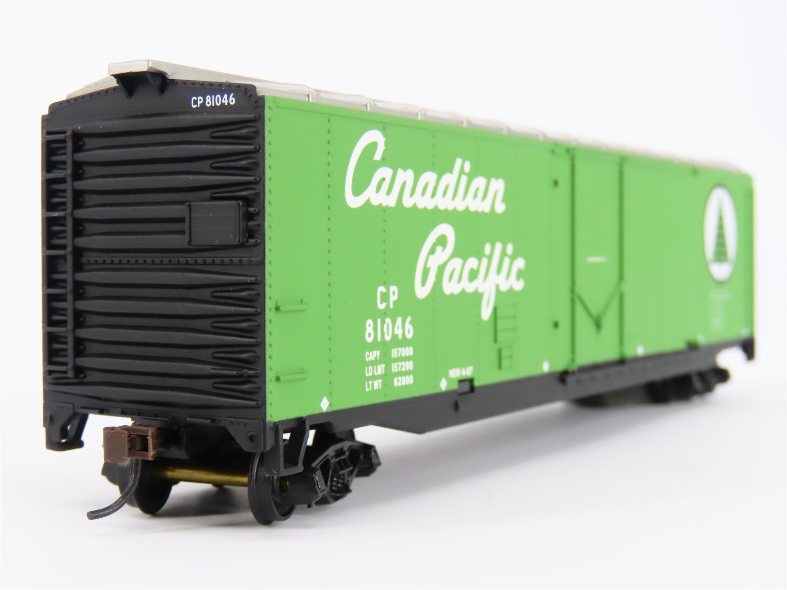 HO Scale Walthers Trainline 931-673 CP Canadian Pacific 50' Box Car #81046
