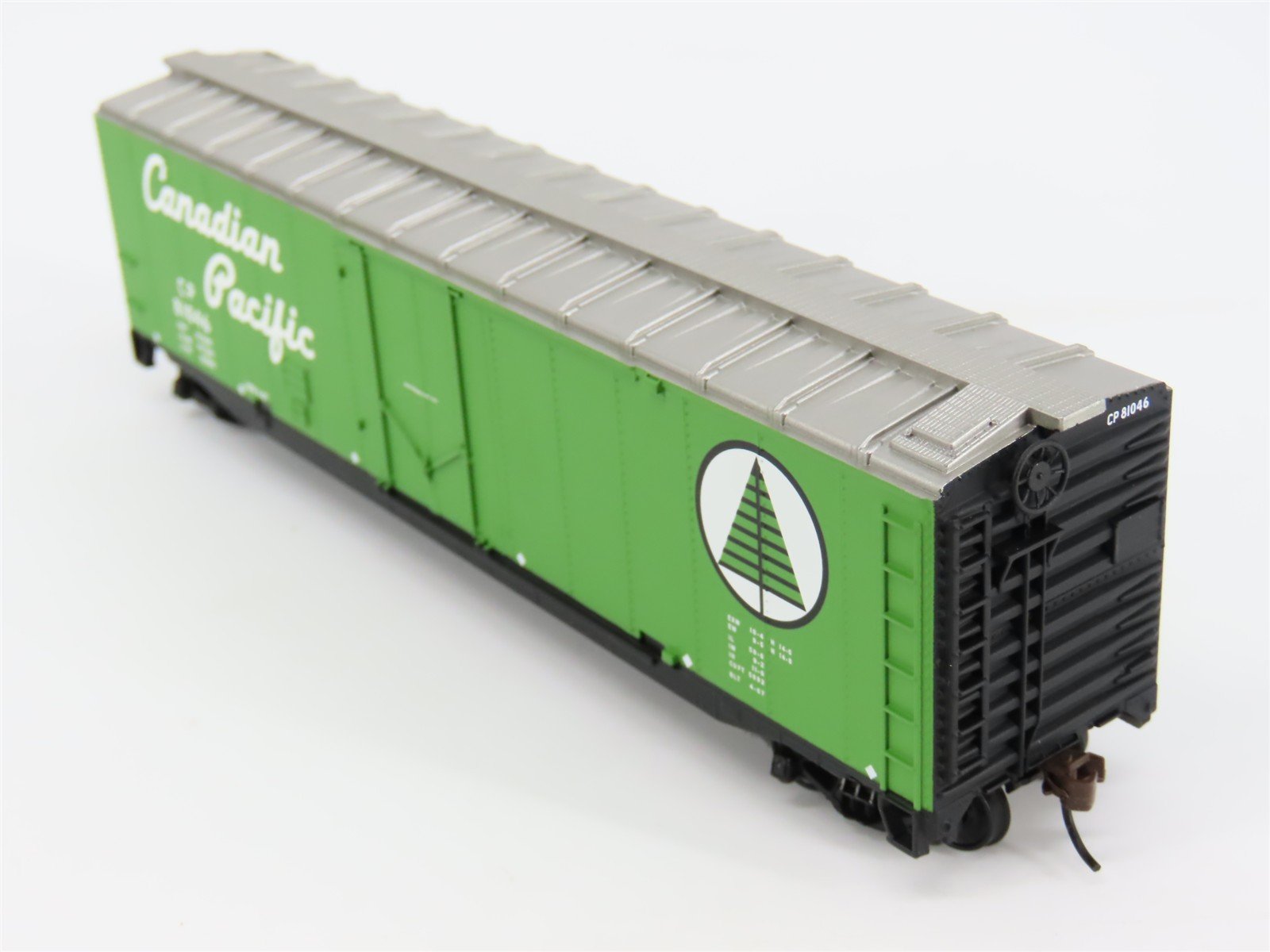 HO Scale Walthers Trainline 931-673 CP Canadian Pacific 50' Box Car #81046