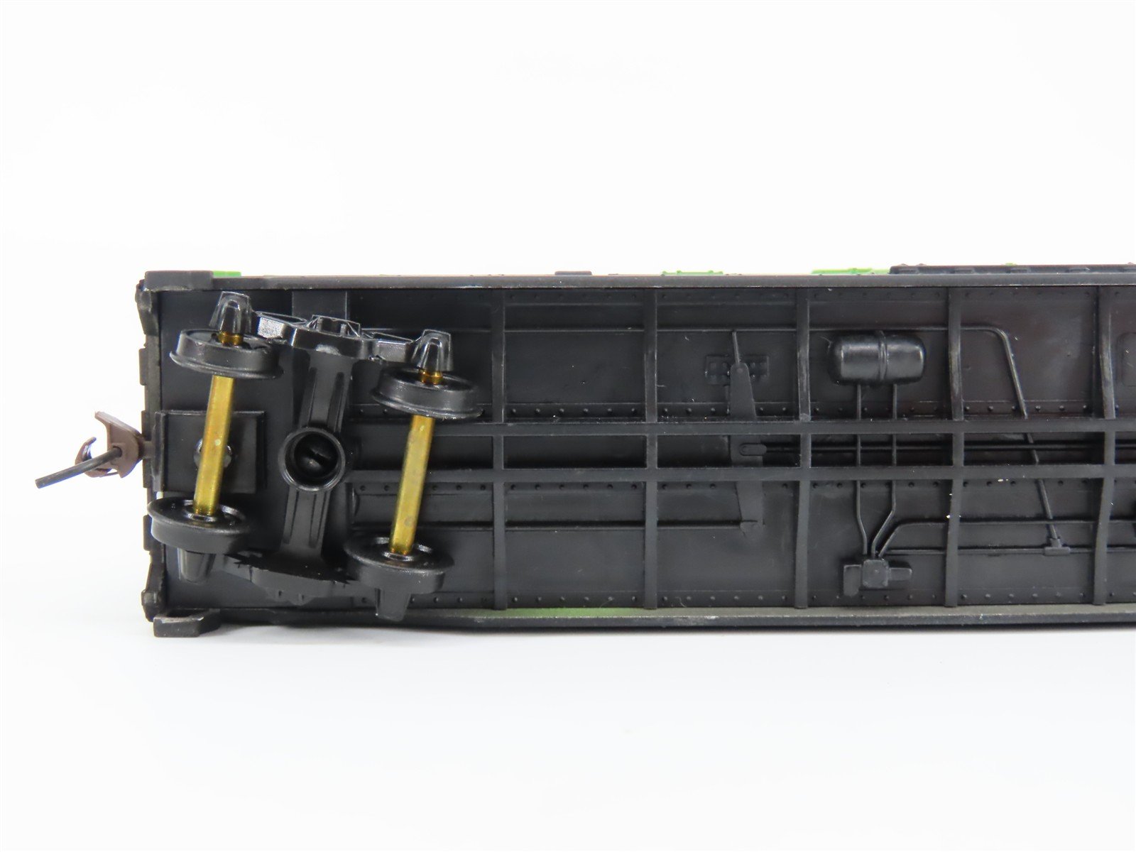 HO Scale Walthers Trainline 931-673 CP Canadian Pacific 50' Box Car #81046