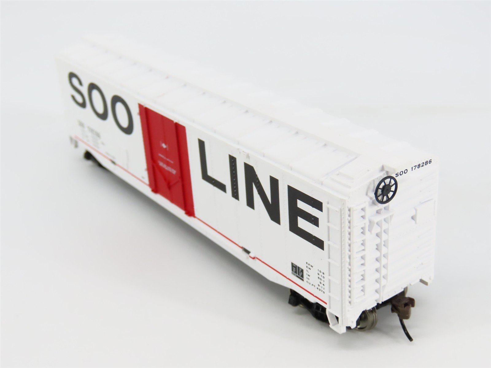 HO Scale Walthers Trainline 931-1671 SOO Line 50' Plug Door Box Car #178286