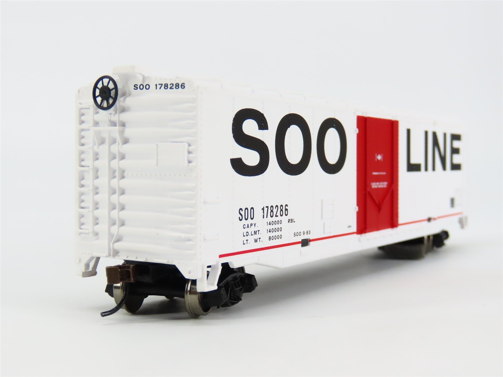 HO Scale Walthers Trainline 931-1671 SOO Line 50' Plug Door Box Car #178286