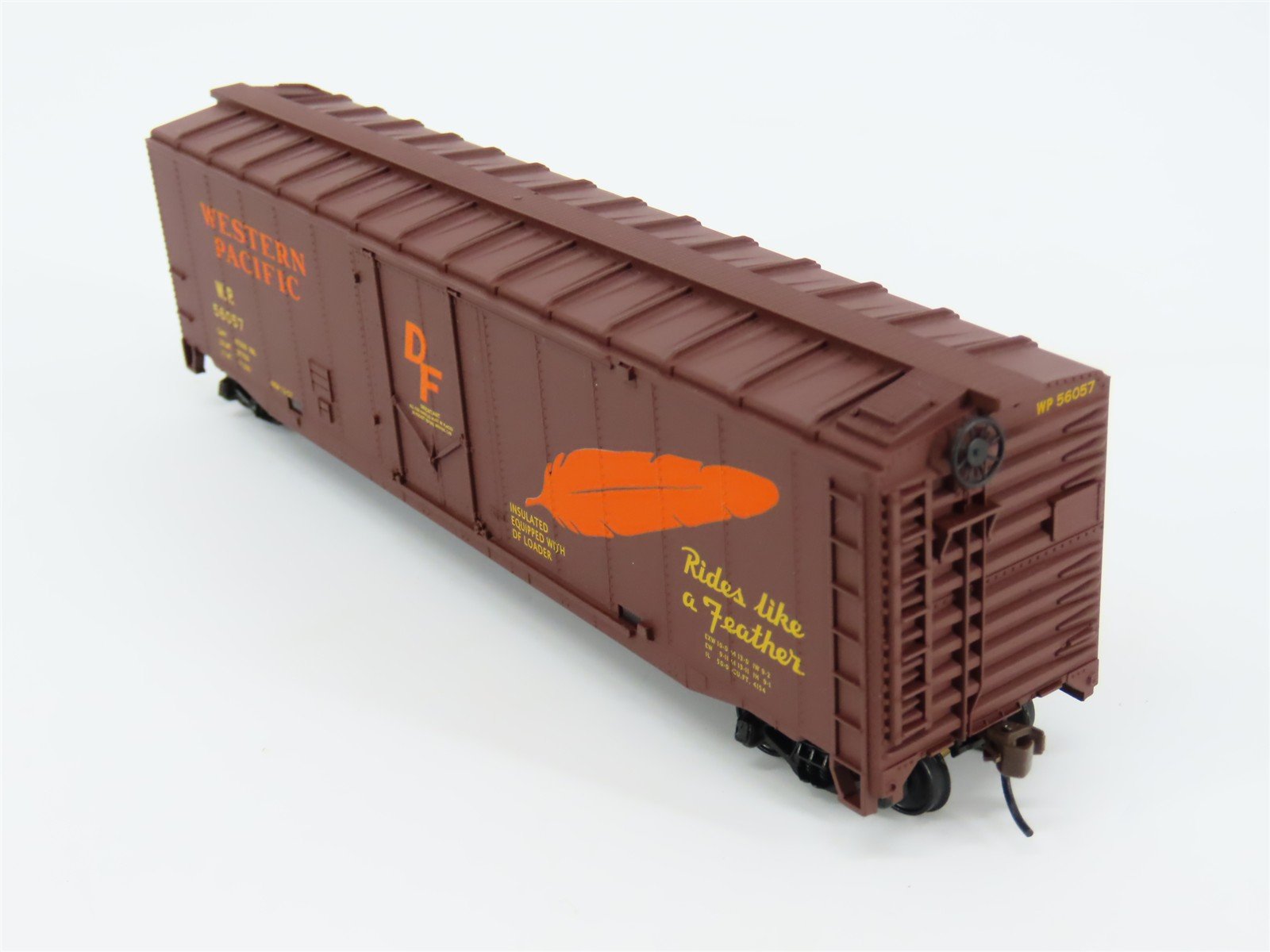HO Scale Walthers Trainline 931-675 WP Western Pacific Feather Box Car #56057