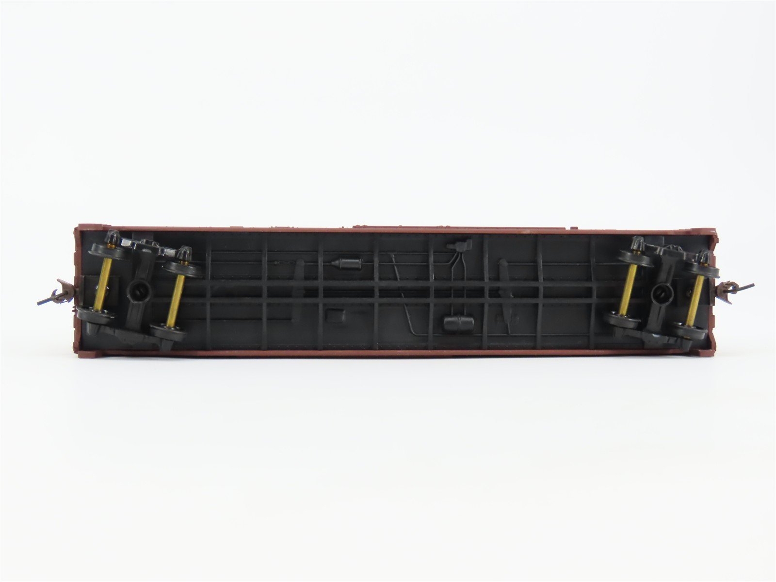HO Scale Walthers Trainline 931-675 WP Western Pacific Feather Box Car #56057