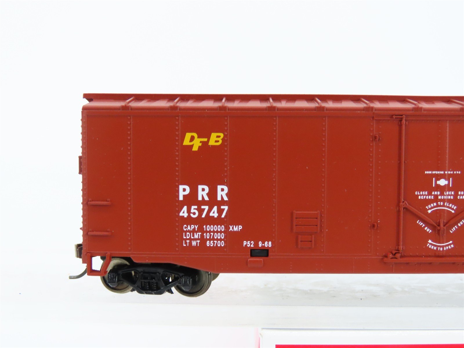 HO Scale Walthers Trainline 931-1670 PRR Pennsylvania 50' Box Car #45747