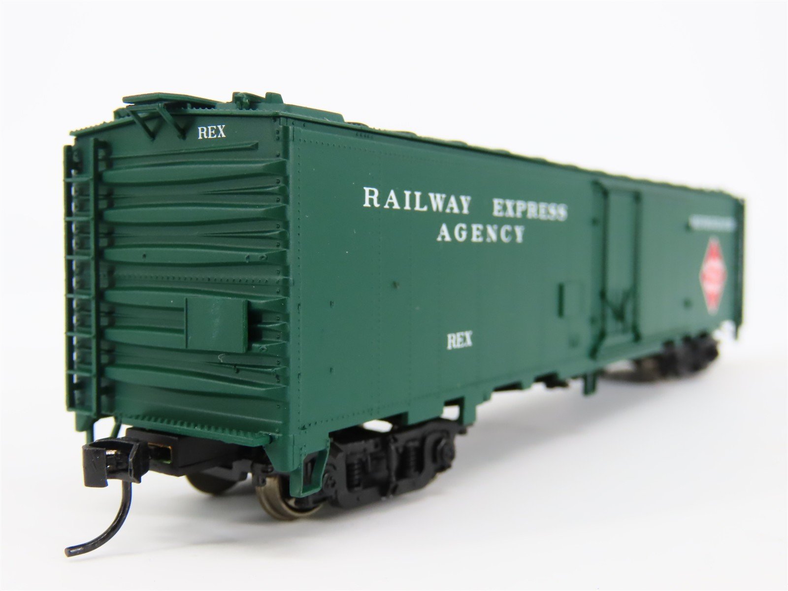 HO Scale Walthers 932-6241 REX Railway Express Agency 50' Reefer