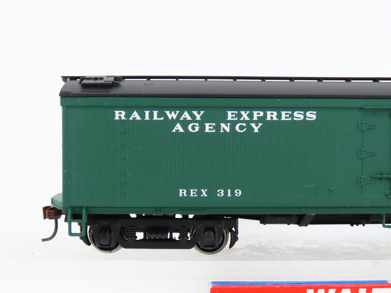 HO Scale Walthers 932-5471 REX Railway Express Agency Wood Reefer #319