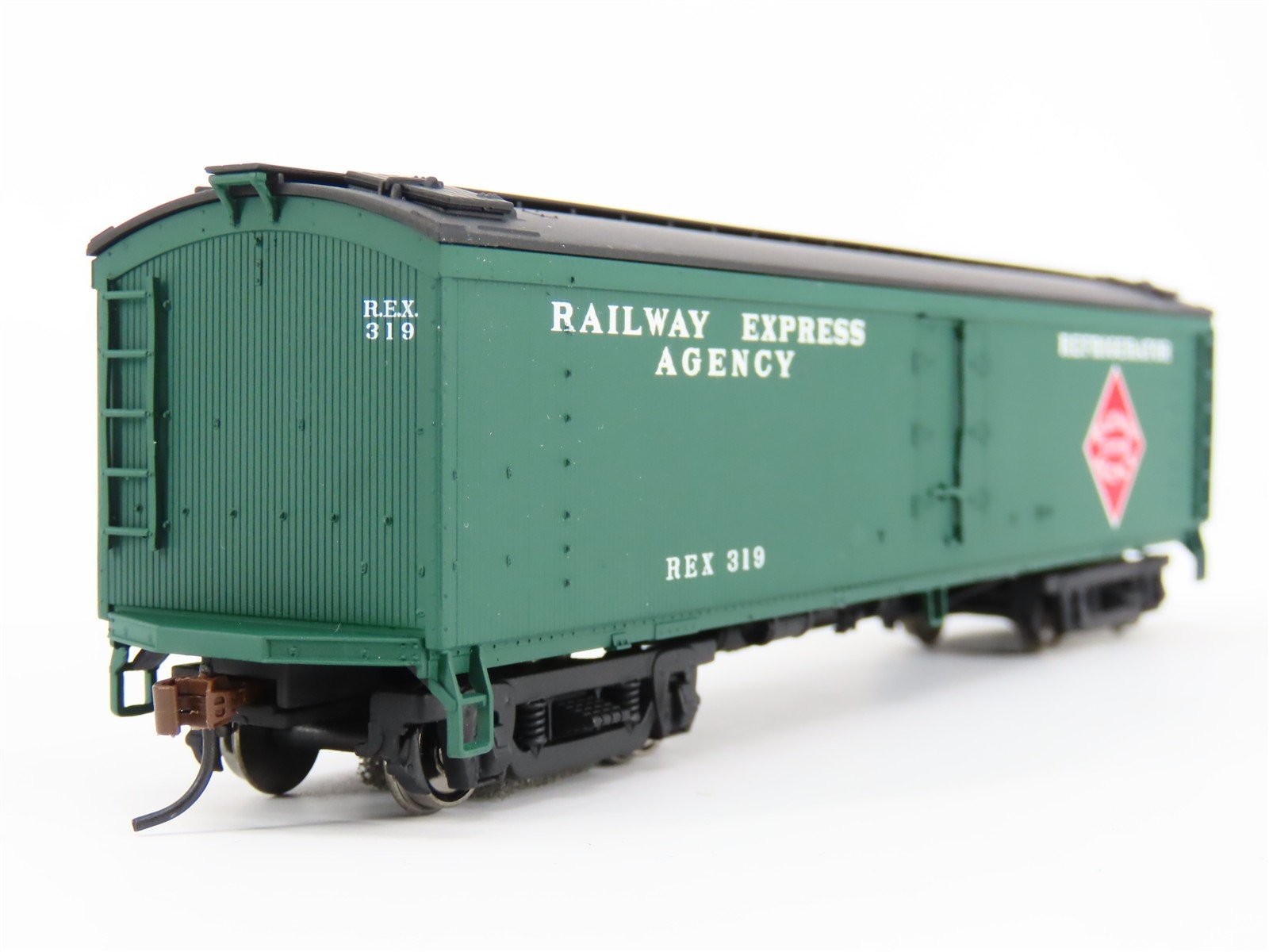 HO Scale Walthers 932-5471 REX Railway Express Agency Wood Reefer #319