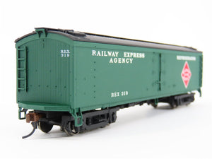 HO Scale Walthers 932-5471 REX Railway Express Agency Wood Reefer #319