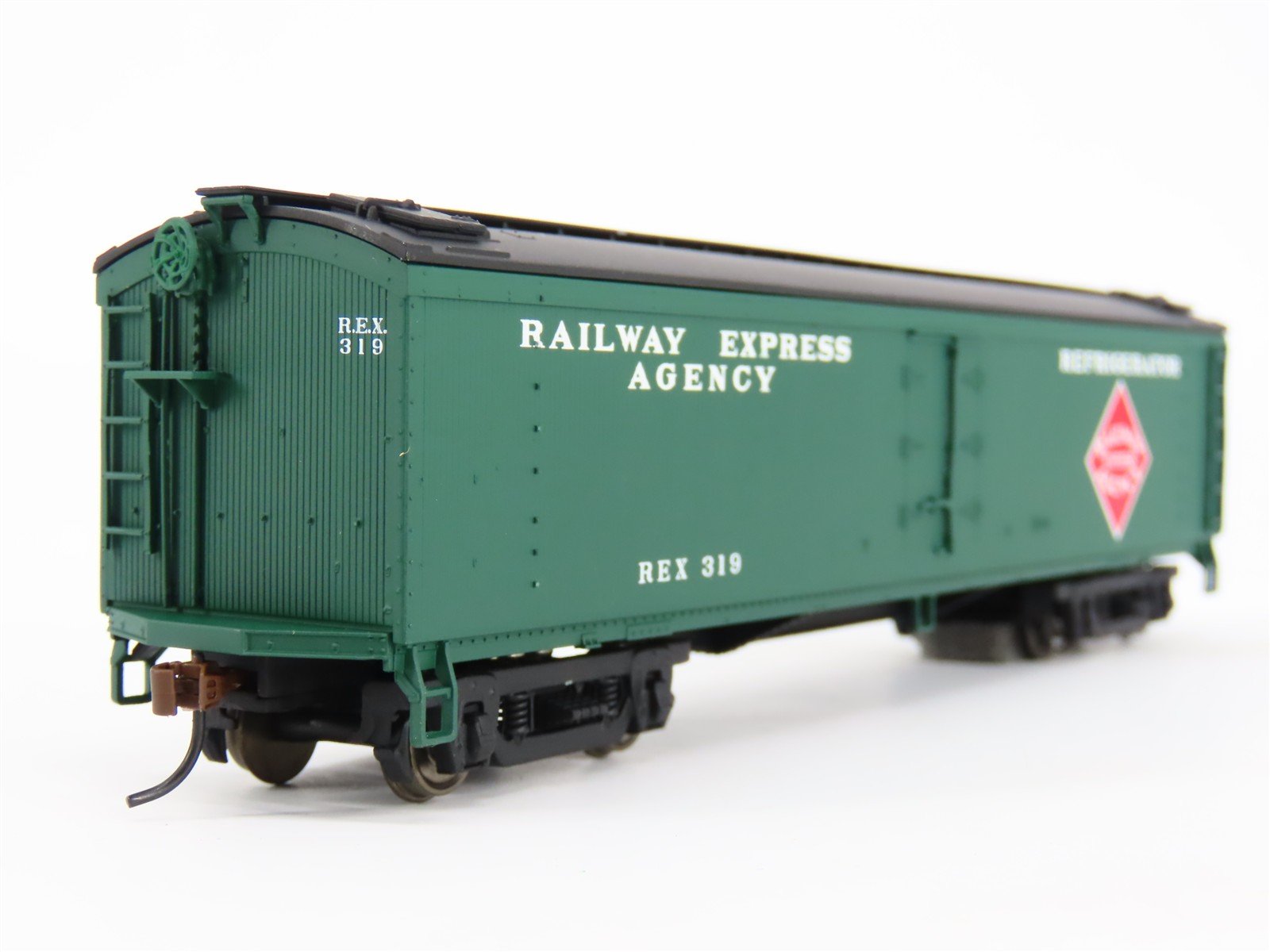 HO Scale Walthers 932-5471 REX Railway Express Agency Wood Reefer #319