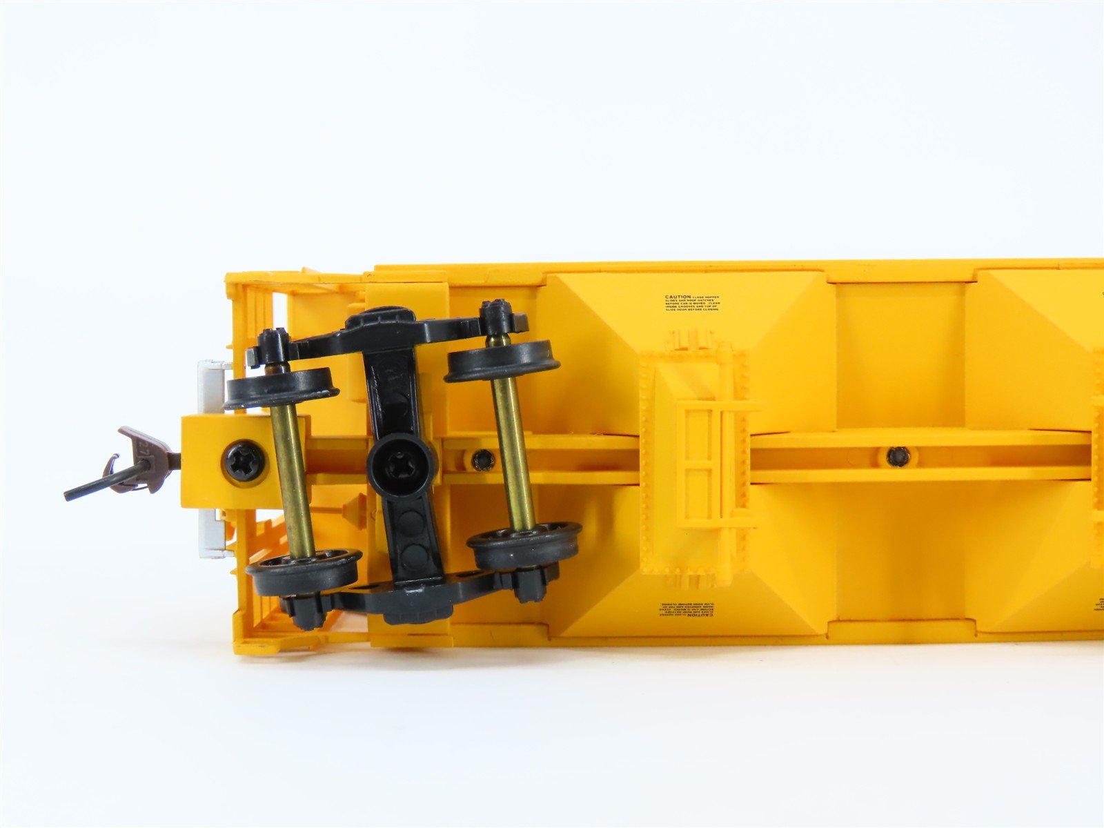 HO Scale Walthers 932-5377 CNW Chicago North Western 2-Bay Hopper #169264