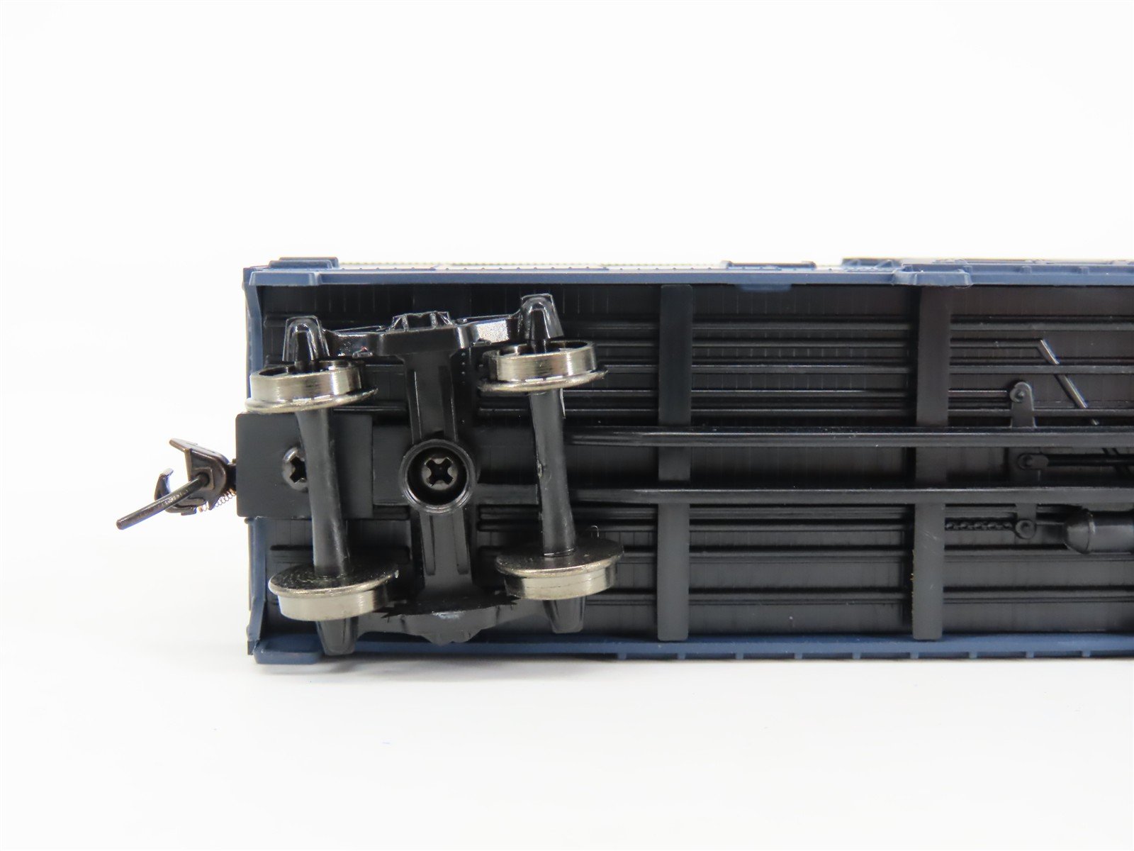 HO Scale Walthers 932-60302 C&O Chessie System 40' Plug Door Box Car #23840