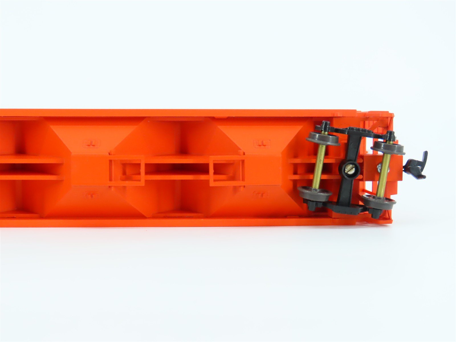 HO Scale Roundhouse 35201 D&RGW Rio Grande Railroad 3-Bay Covered Hopper #15604