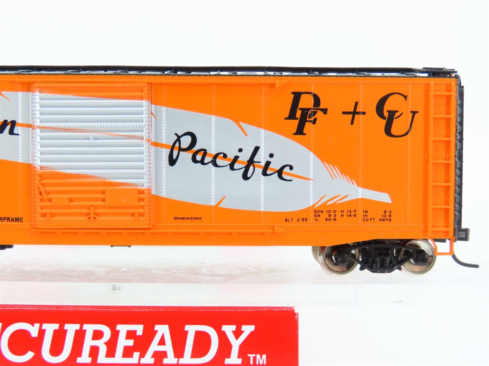 HO Scale Accurail Accuready 82070 WP Western Pacific Feather 50' Box Car #3027