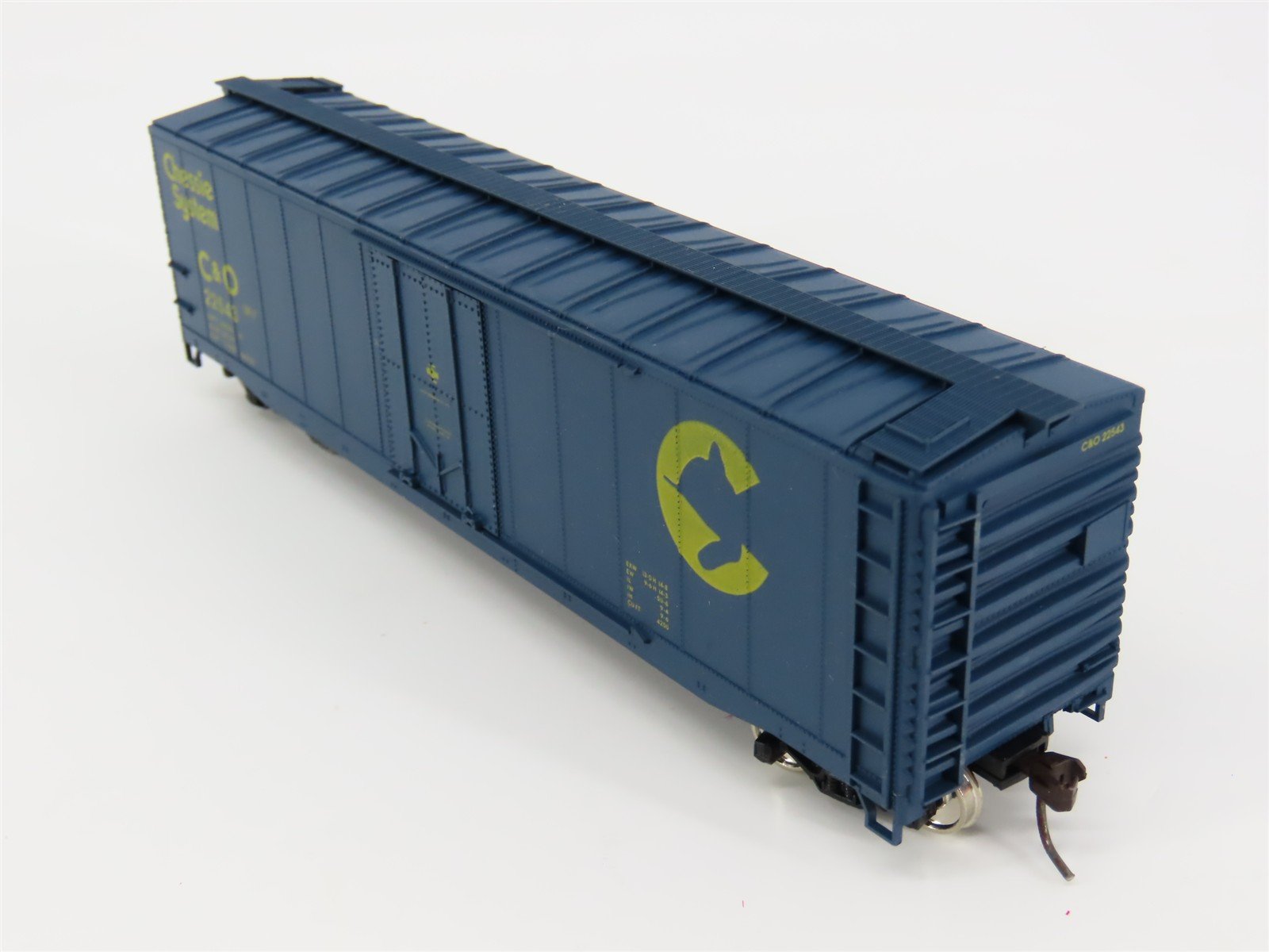 HO Scale Accurail Accuready 95121 C&O Chessie System 50' Box Car #22543
