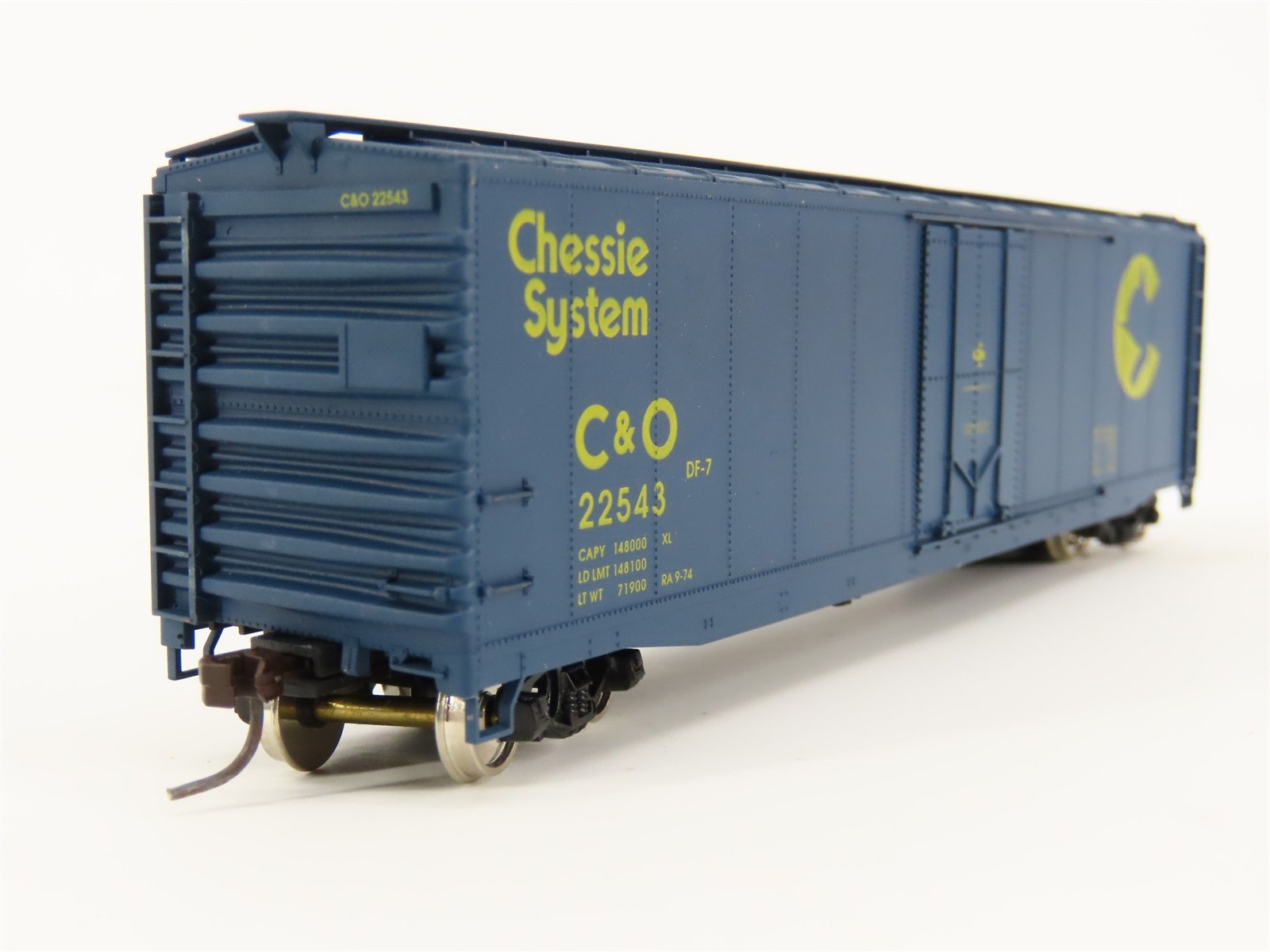 HO Scale Accurail Accuready 95121 C&O Chessie System 50' Box Car #22543