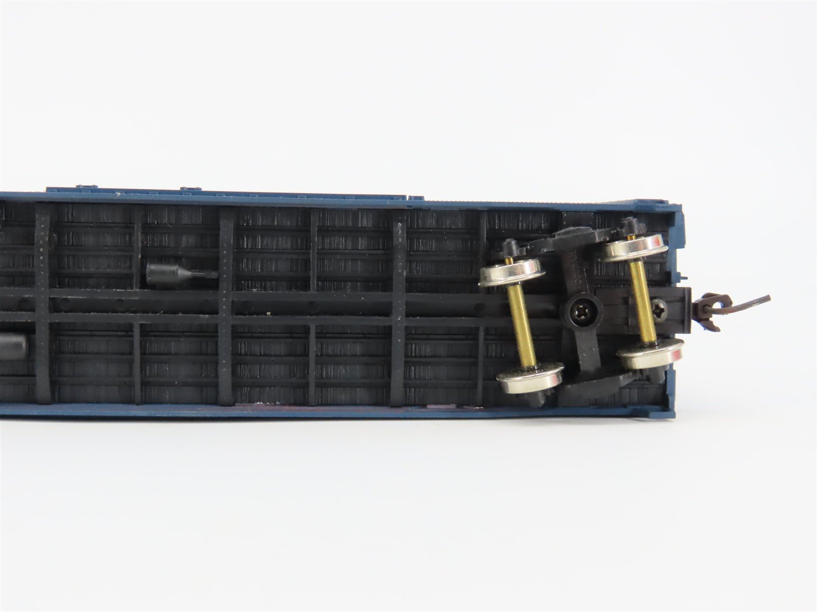 HO Scale Accurail Accuready 95121 C&O Chessie System 50' Box Car #22543