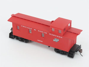 HO Scale Walthers 932-7506 CNW 30' Offset Cupola Wood Caboose #12008