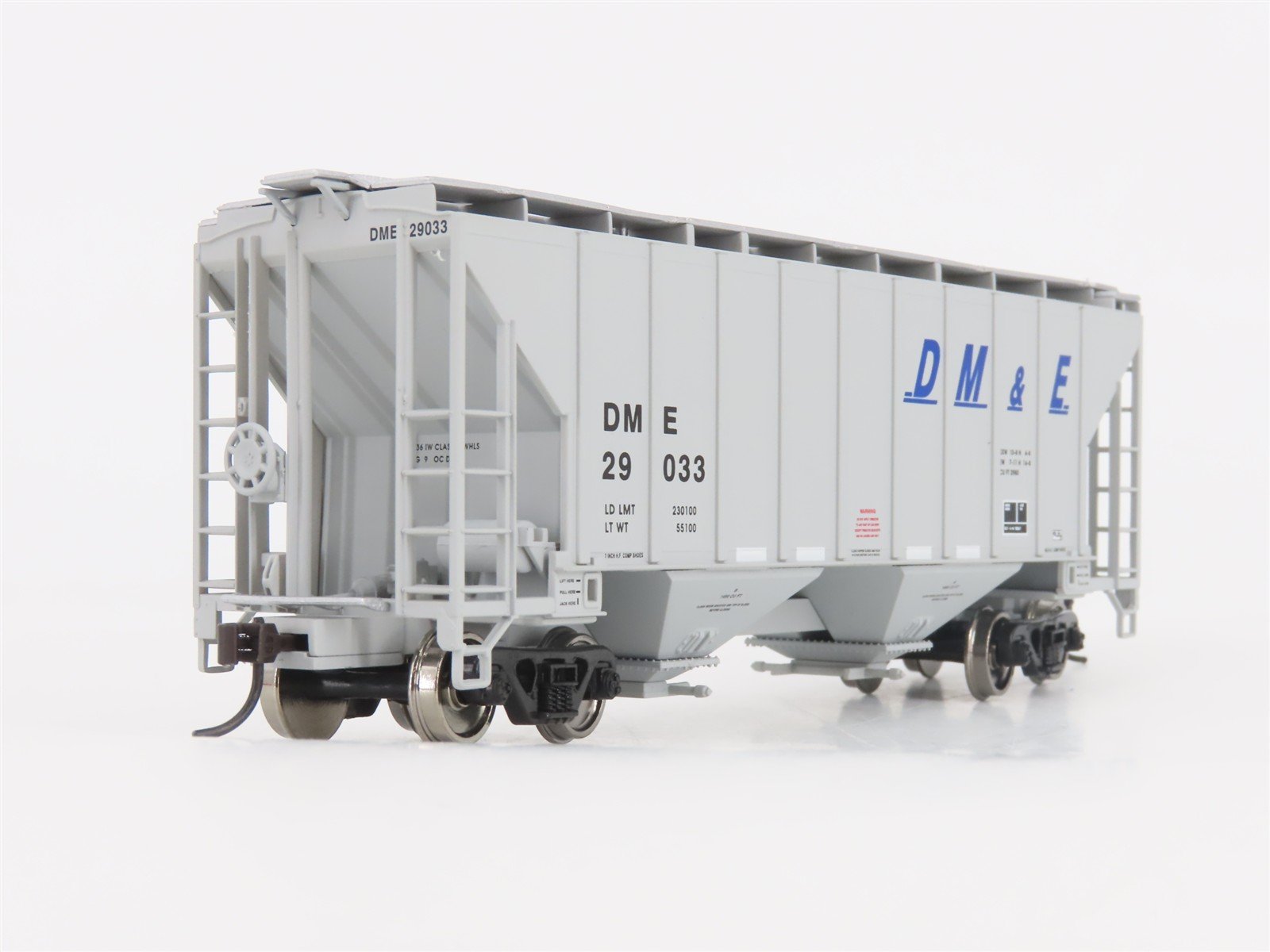 HO Walthers Gold Line 932-5381 DM&E Trinity 100-Ton 2-Bay Covered Hopper #29033
