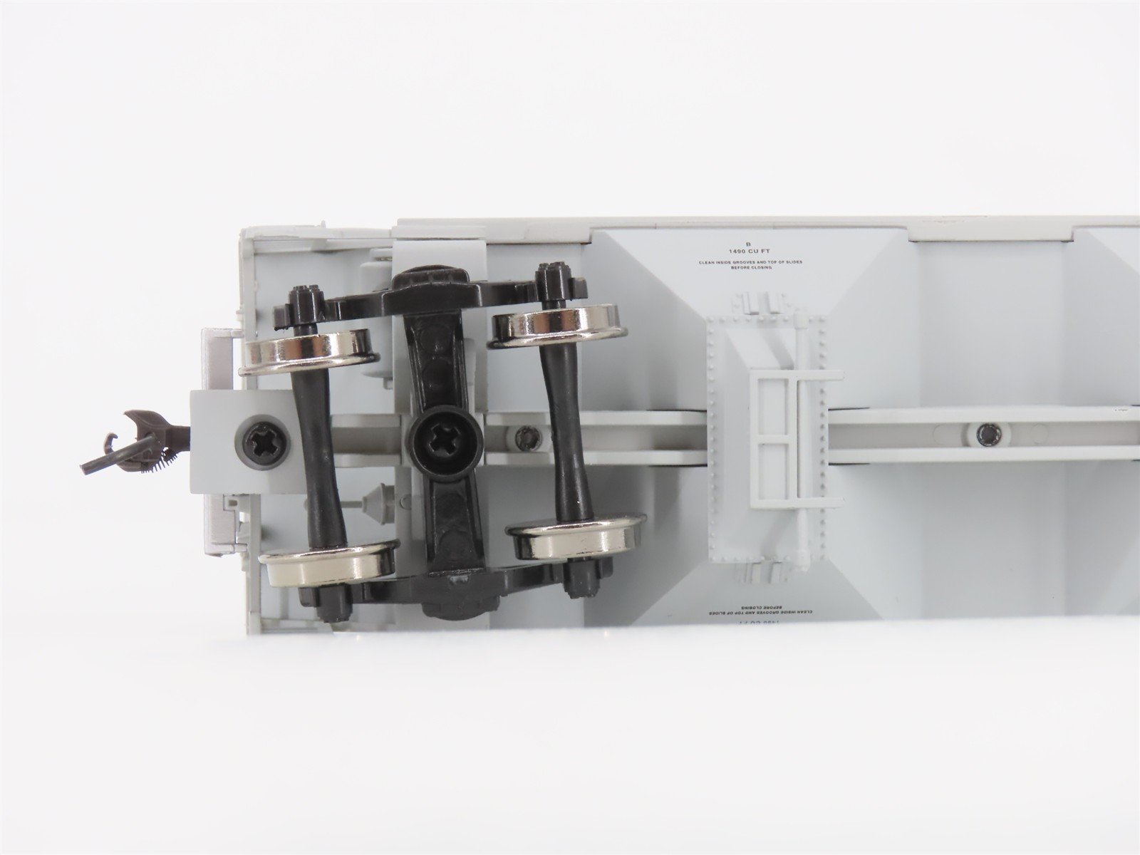 HO Walthers Gold Line 932-5381 DM&E Trinity 100-Ton 2-Bay Covered Hopper #29033