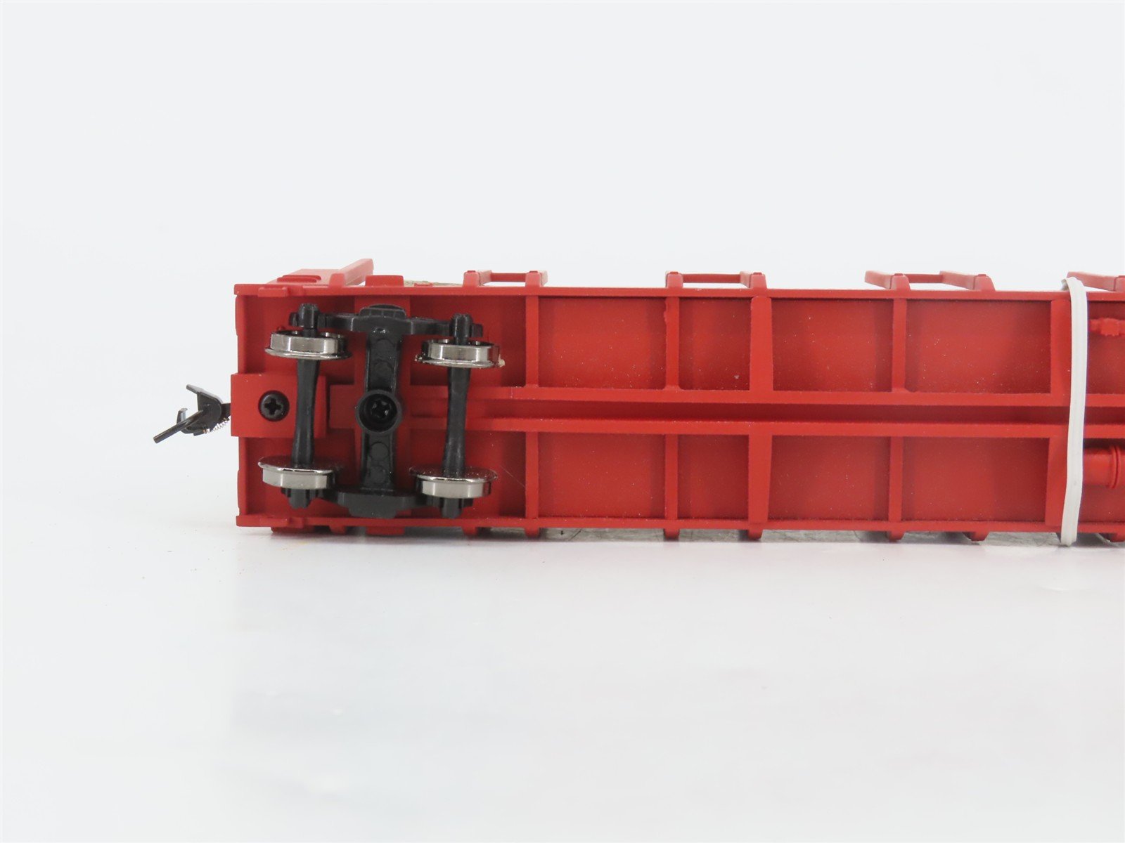 HO Walthers Gold Line 932-3158 CP Pulpwood Flat Car #304800 w/Custom Log Load