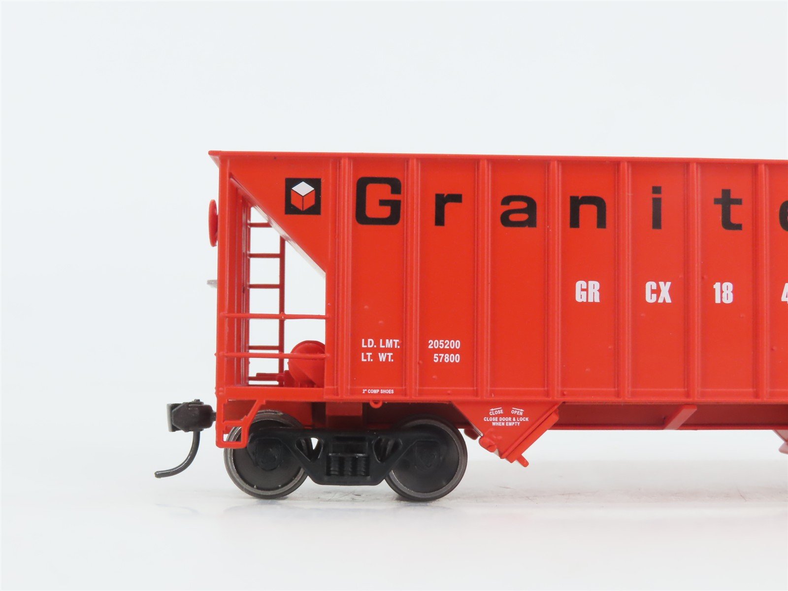 HO Walthers Mainline 910-56611 GRCX Granite Rock 34' 100-Ton 2-Bay Hopper #1842