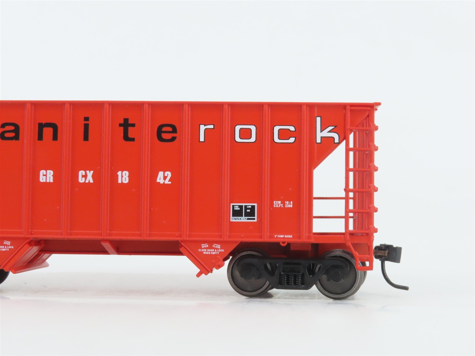 HO Walthers Mainline 910-56611 GRCX Granite Rock 34' 100-Ton 2-Bay Hopper #1842