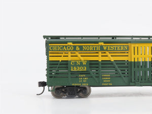 HO Walthers Mainline 910-4502 CNW Chicago & North Western 40' Stock Car #14303