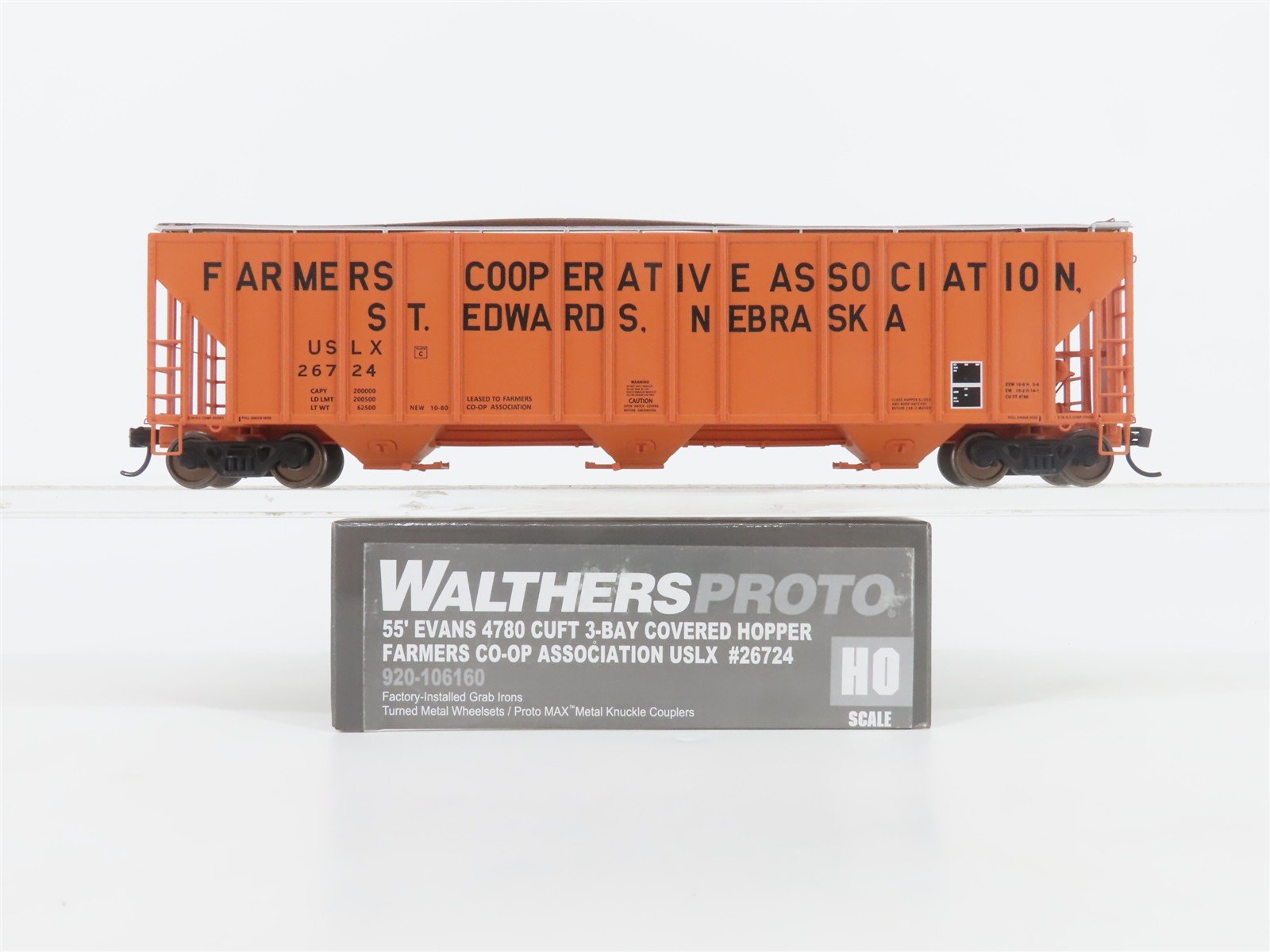 HO Walthers Proto 920-106160 USLX Farmer's Co-op 3-Bay Covered Hopper #26724