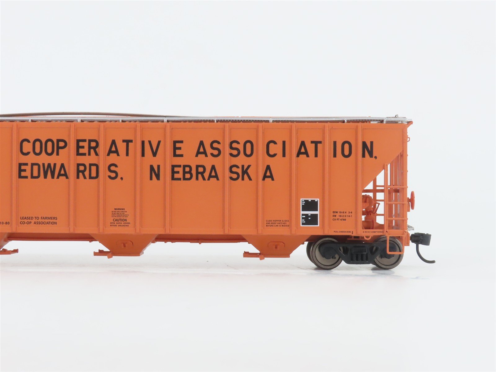 HO Walthers Proto 920-106160 USLX Farmer's Co-op 3-Bay Covered Hopper #26724