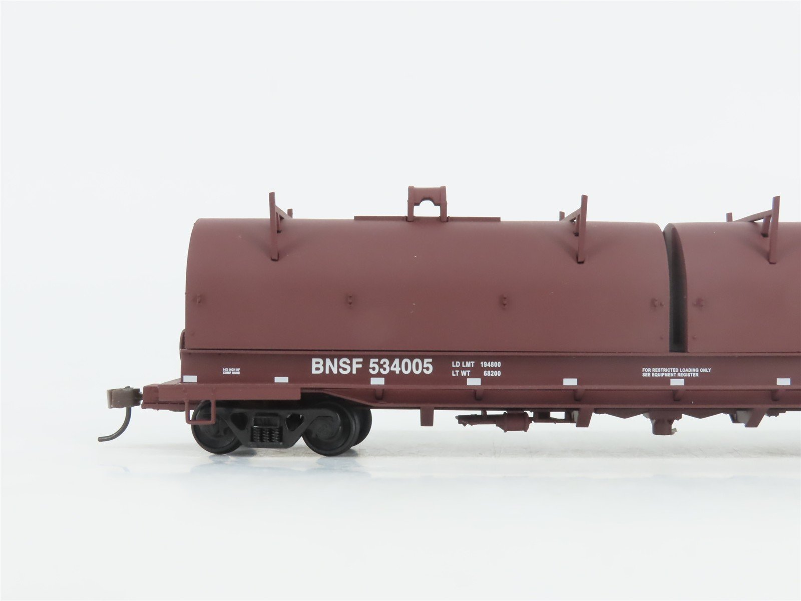 HO Scale Walthers 932-3824 BNSF Railway Round-Hood Cushion Coil Car #534005
