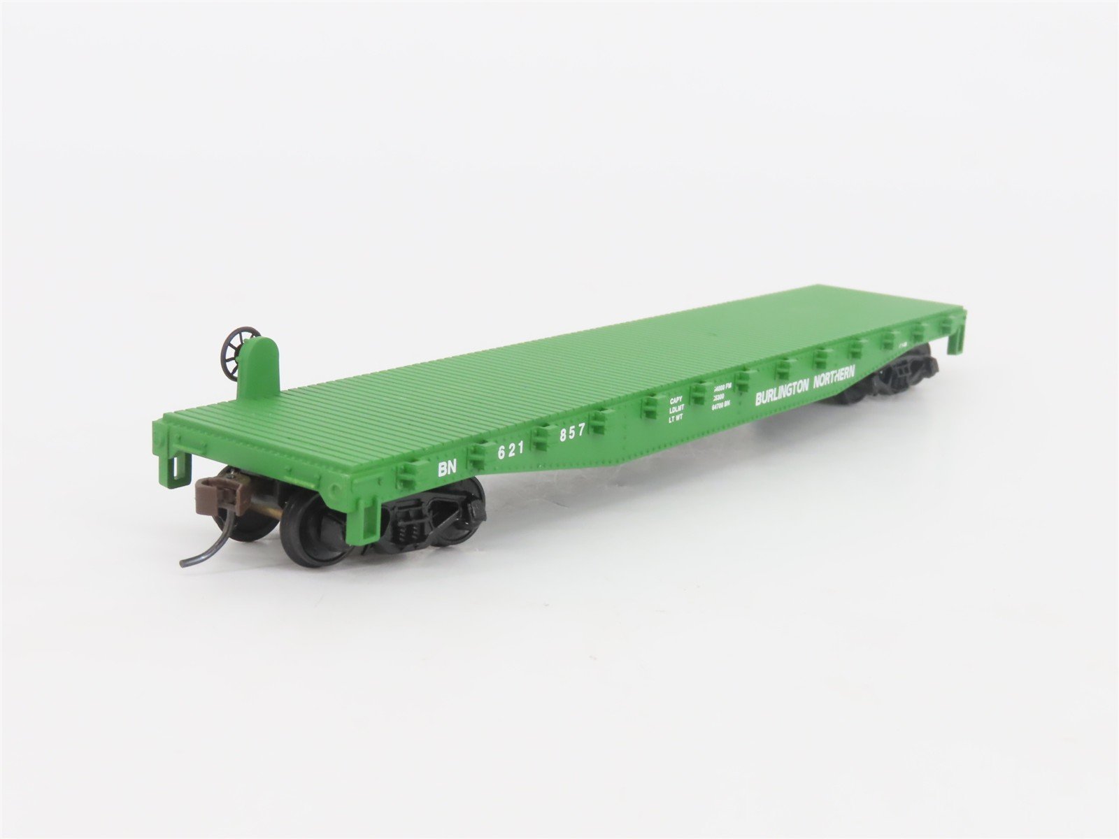 HO Scale Walthers Trainline 931-601 BN Burlington Northern 50' Flat Car #621857
