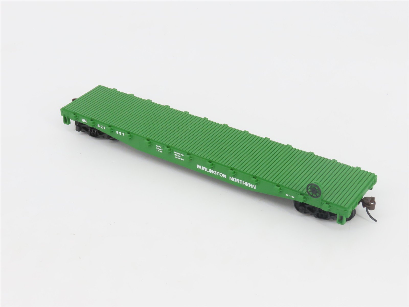 HO Scale Walthers Trainline 931-601 BN Burlington Northern 50' Flat Car #621857