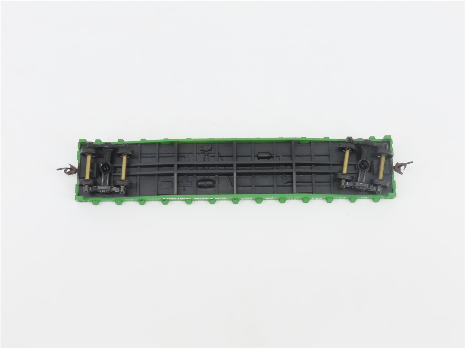 HO Scale Walthers Trainline 931-601 BN Burlington Northern 50' Flat Car #621857