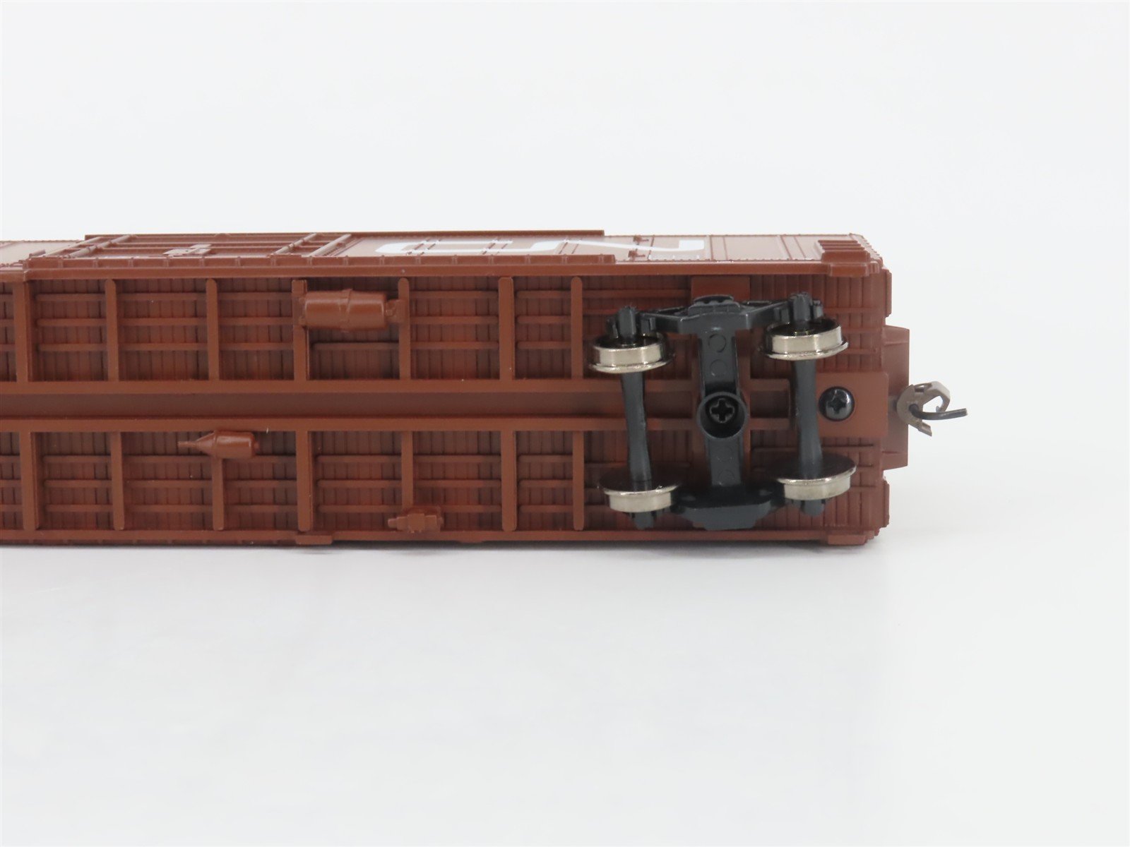 HO Walthers Trainline 931-1801 CN Canadian National Insulated Box Car #286099