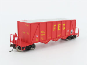 HO Walthers Gold 932-37070 FEC 40' 3-Bay Ortner Aggregate Hoppers 3-Pack w/ Load