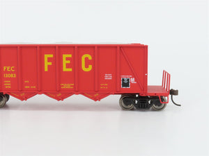 HO Walthers Gold 932-37070 FEC 40' 3-Bay Ortner Aggregate Hoppers 3-Pack w/ Load