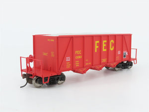 HO Walthers Gold 932-37070 FEC 40' 3-Bay Ortner Aggregate Hoppers 3-Pack w/ Load